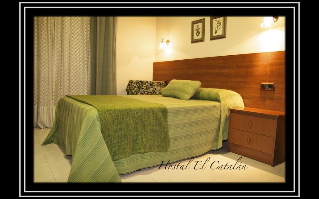 ホテル オスタル エル カタラン マドリード 部屋 写真